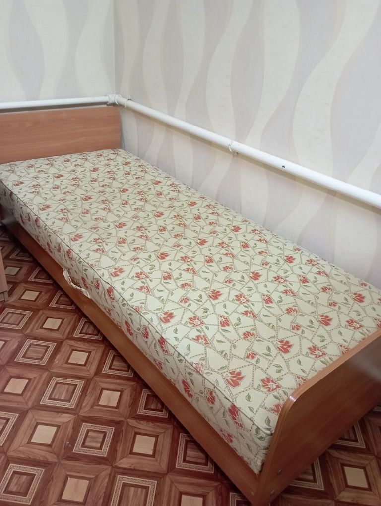 Кровать односпалка