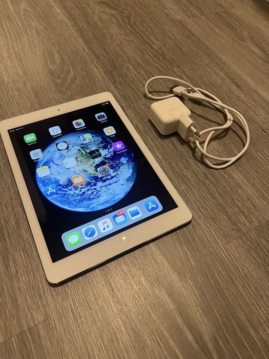 iPad Air 1 com carregador original
