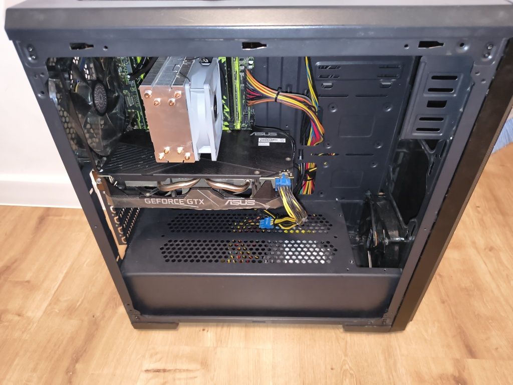 Komputer stacjonarny do gier Xeon E5-2650V4 GTX1660S 32 GB 1,5 TB SSD