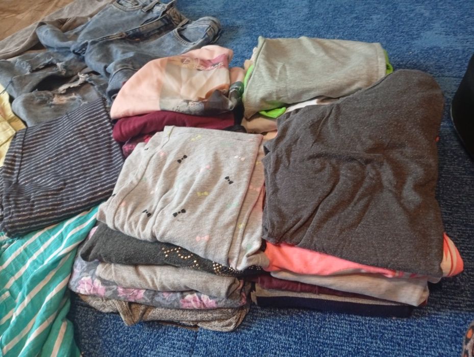 Kurtka i pakiet ubrań.