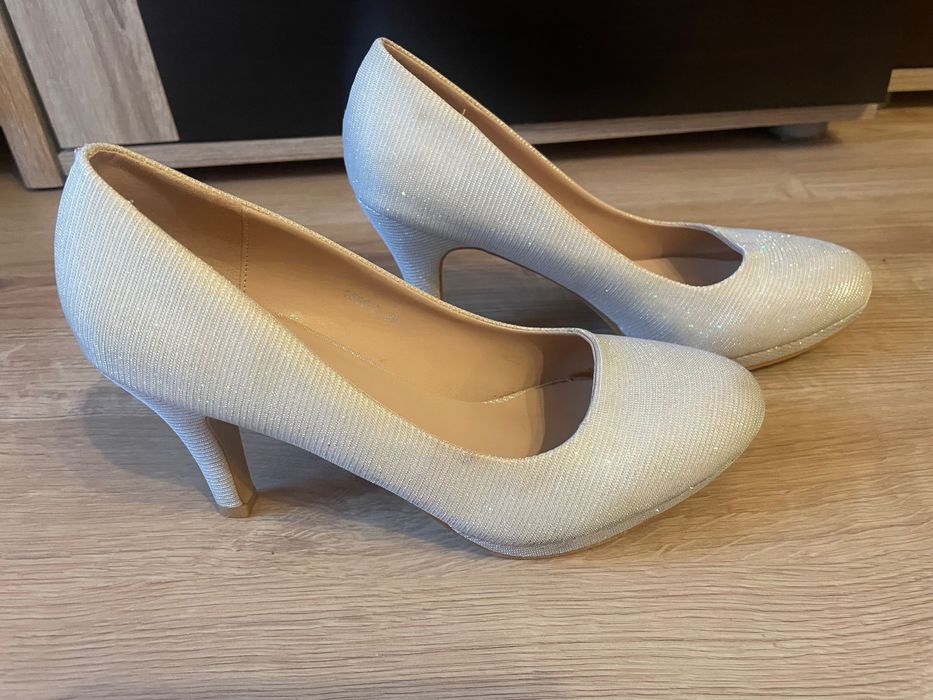 Mieniące pantofle r. 39