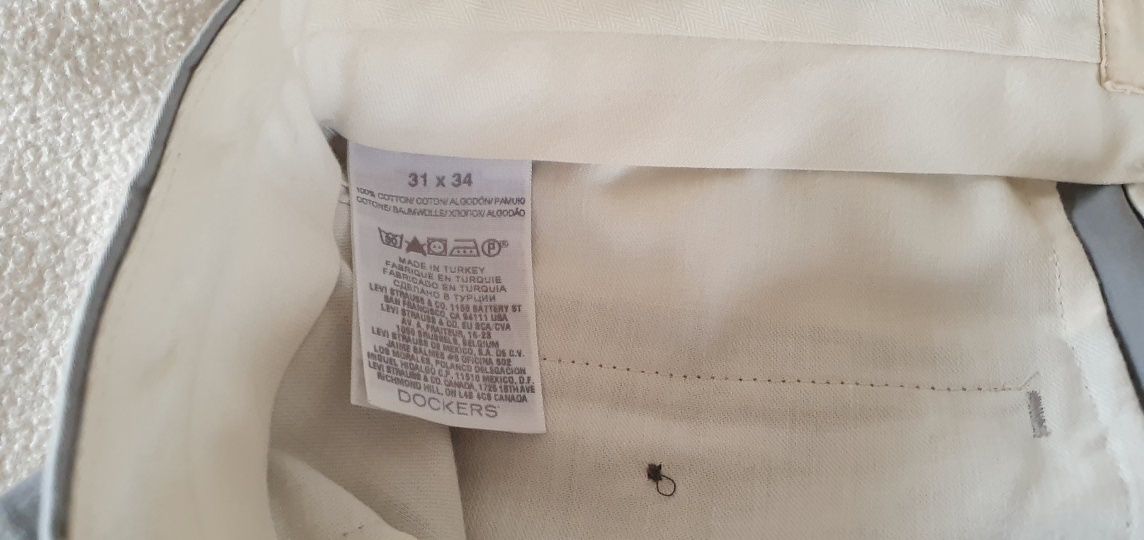 Calças de sarja marca Dockers