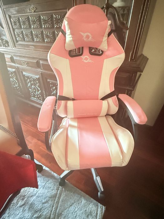 Cadeira Gamer Rosa e Branca - Conforto e Estilo para Jogadores