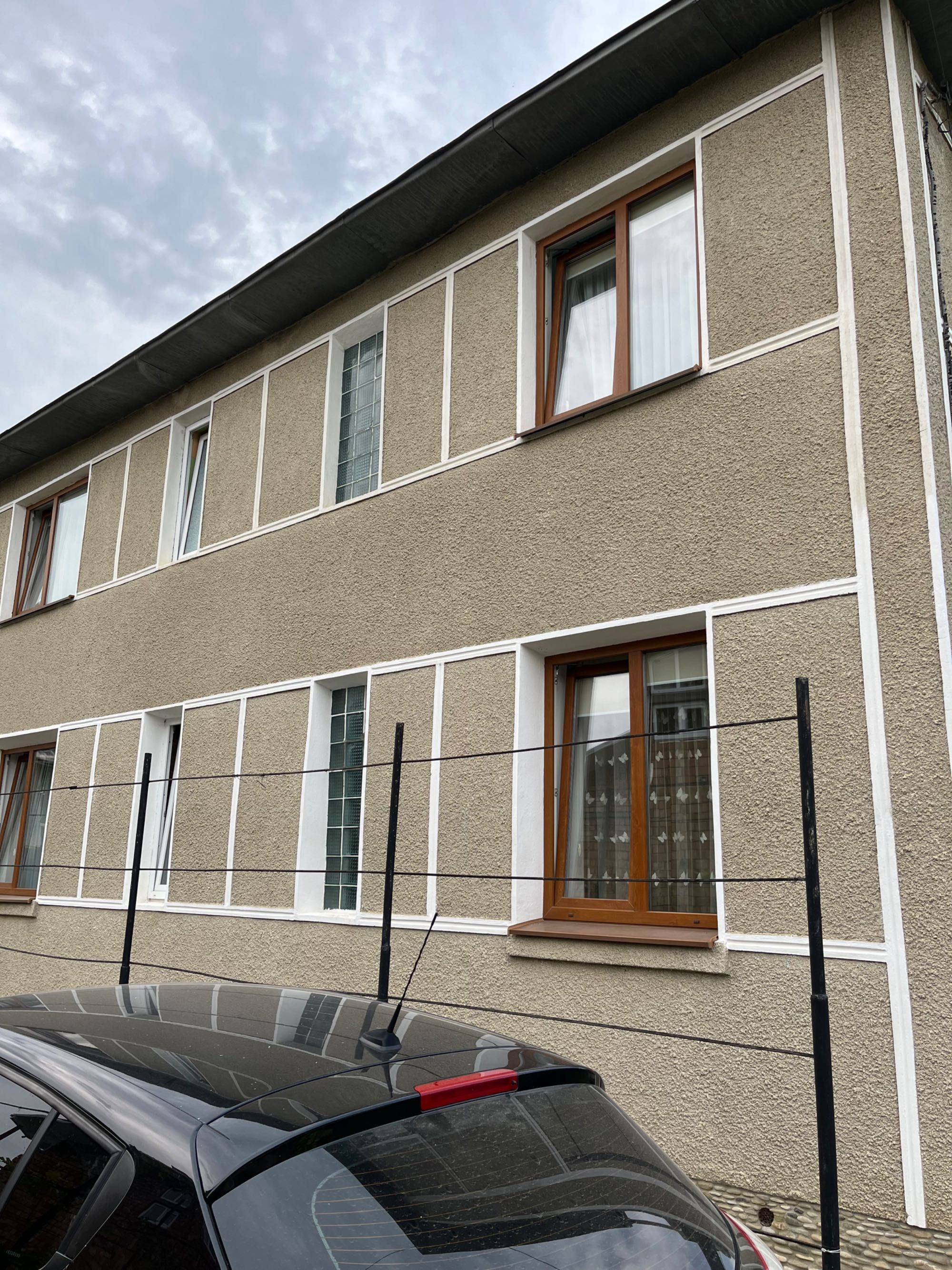 Продається господарство в смт. Кути, Косівського рн.