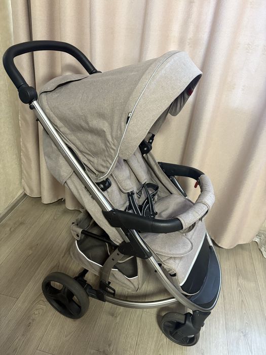 Візок прогулянковий CARRELLO Vista