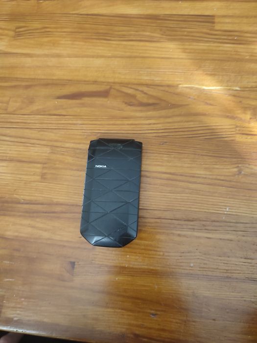 Бу.кнопочный телефон Нокиа 7070,5610