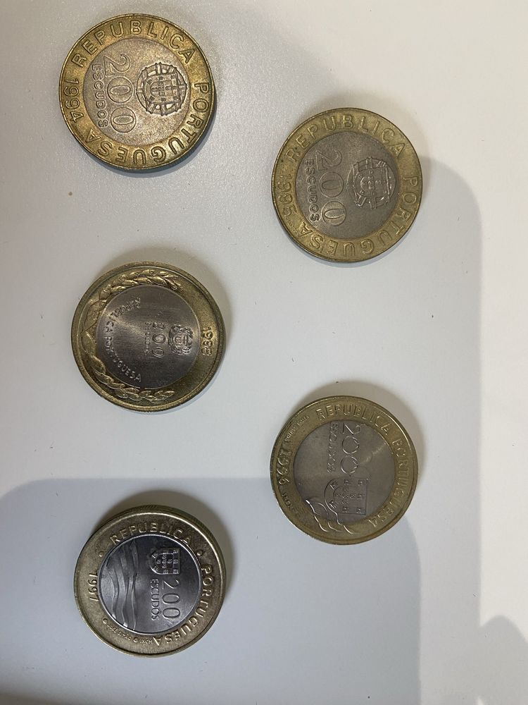 Moedas comemorativas 200 escudos