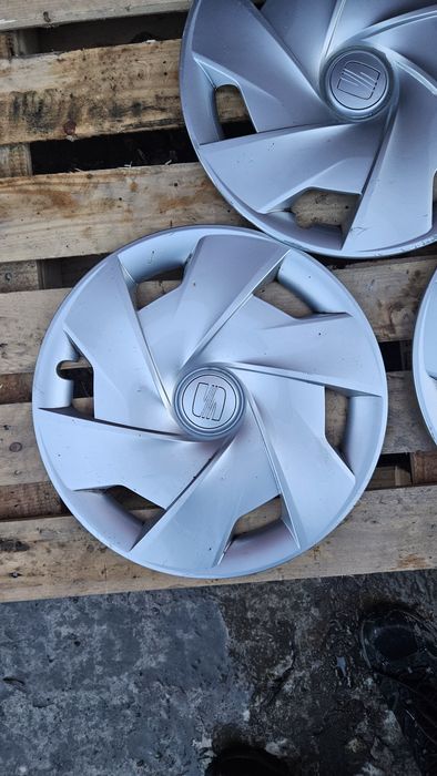 Kołpak oryginalny Seat ibiza r.15
cena za 1