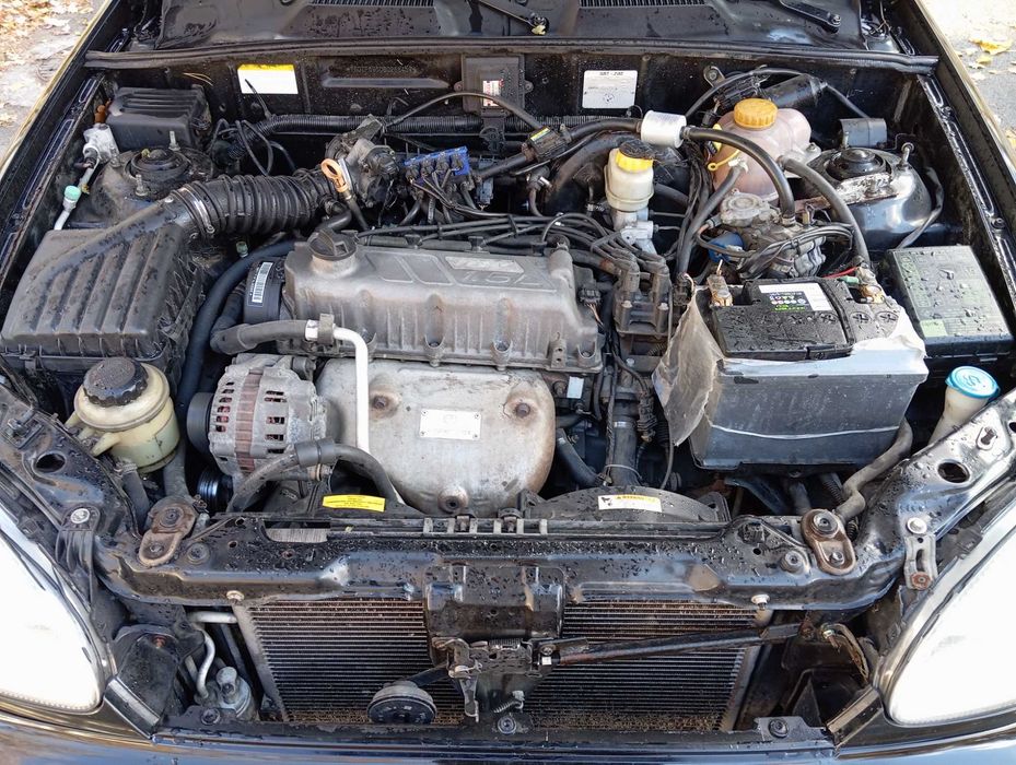 Продаю Ланос 2011