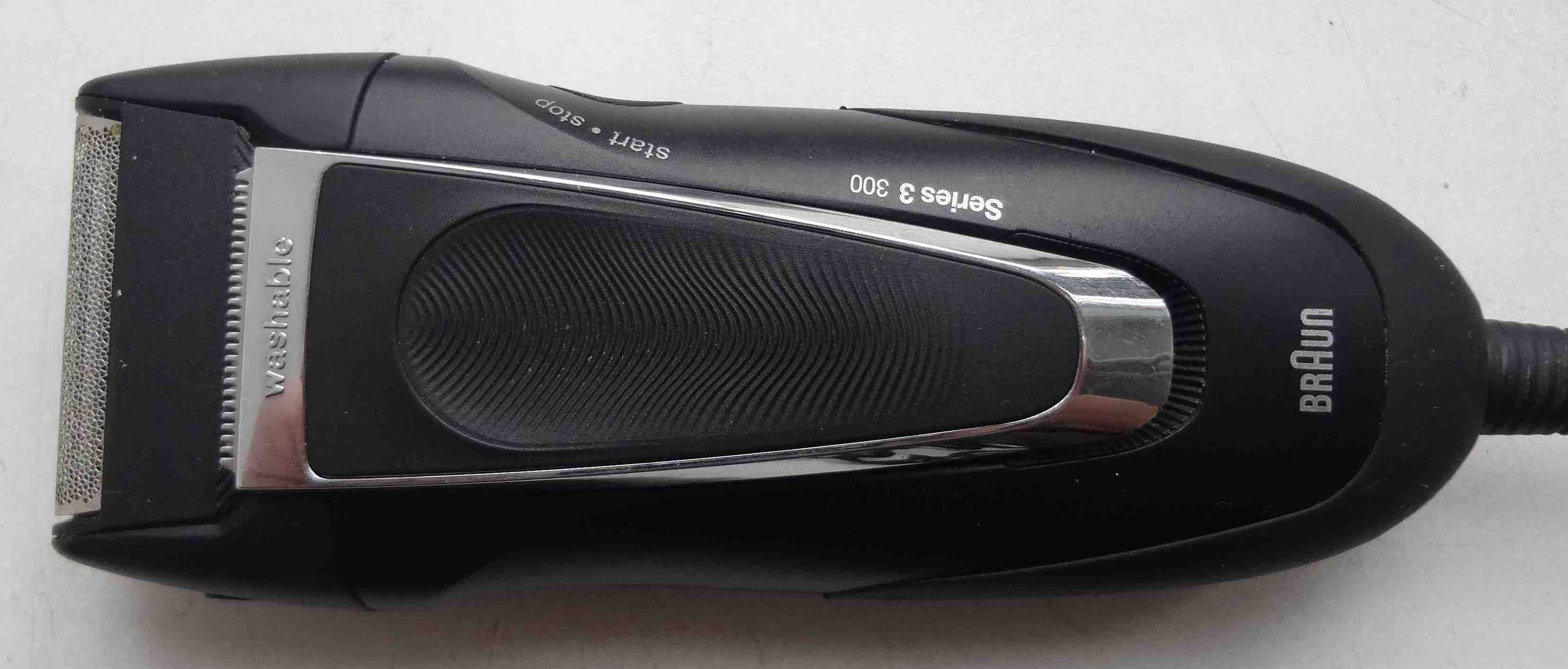 Электробритва BRAUN Series 3 300 № 5747, рабочая
