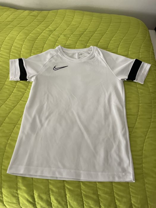 2 T-shirts Nike originais 10-12 anos