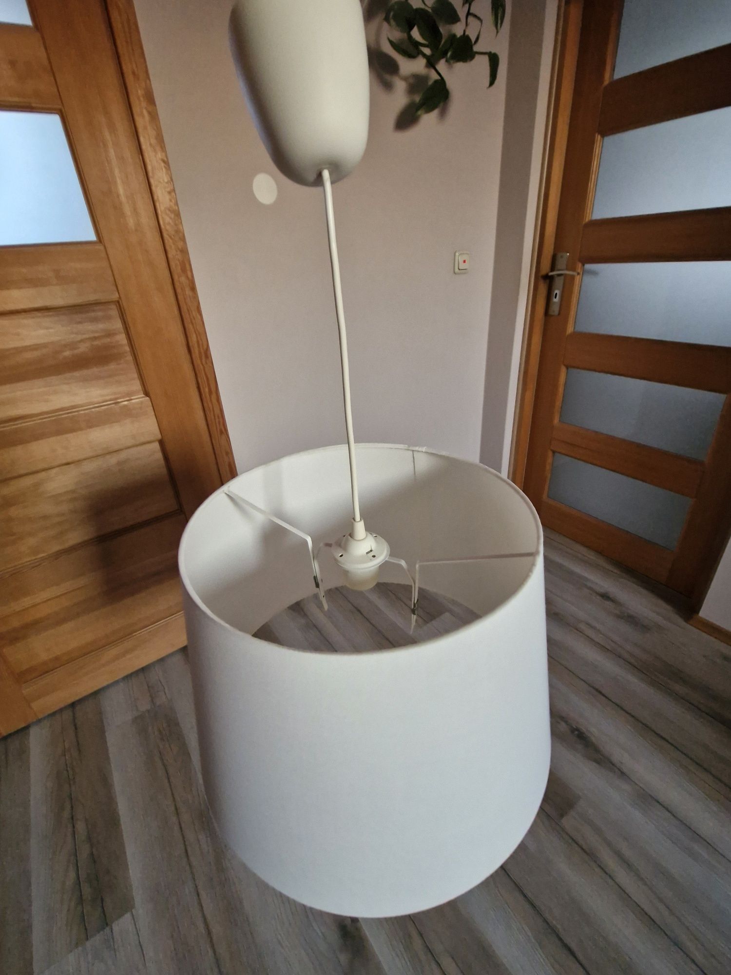 Dwie lampy wiszące białe klosze kpl salon jadalnia