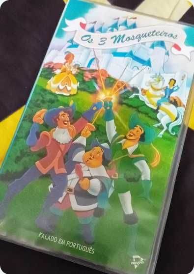 VHS "Os Três Mosqueteiros" – Golden Films