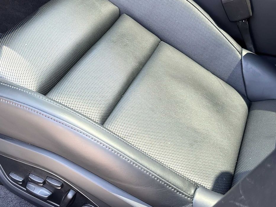 Porsche Taycan 4S      2022