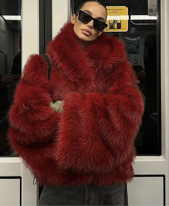 Kontantyo przepiekne futro kaptur cieple lekkie Red xs-L