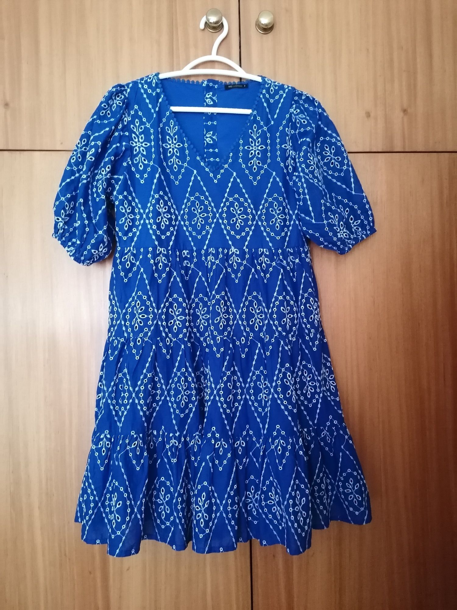 Vestido  azul bordado inglês