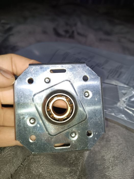 Опора барабана 00618931 з підшипником для сушильної машини Bosch