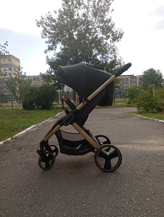 Продам прогулянкову коляску