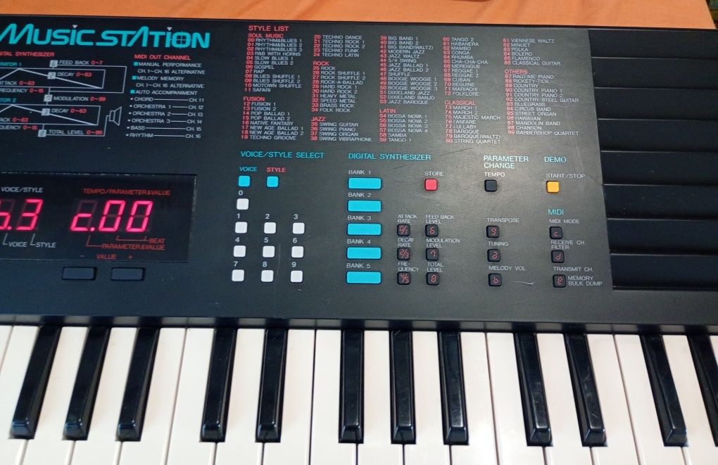 Синтезатор Yamaha PSS-780