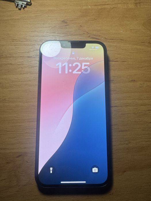 Продам Iphone 13
