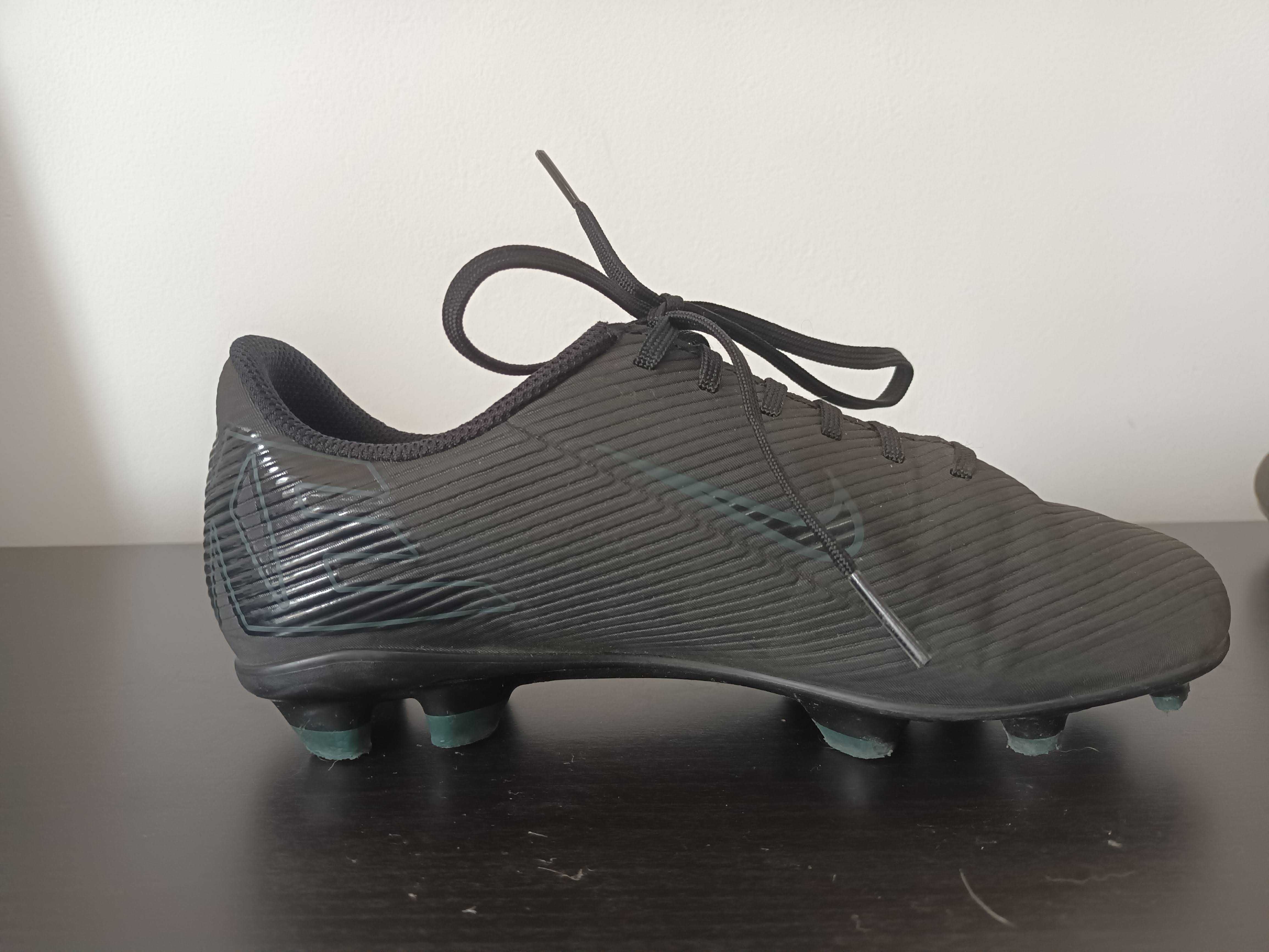 Chuteiras Nike Mercurial Vapor 16 Club MG - Tamanho 36.5