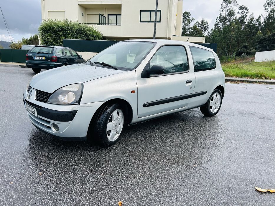 Renault clio 1.5dci 5 lugares ano 2001