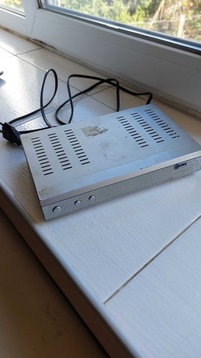 Супутниковий тюнер