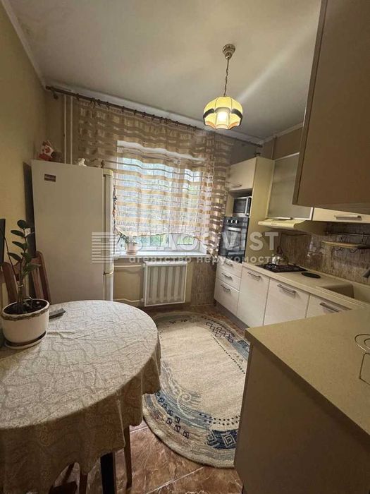 Продаж 3-х кімн Чистяківська 7 ,Святшино,Нивки