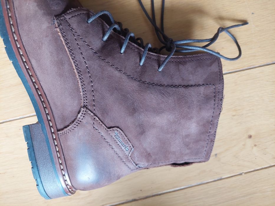 Botki Tamaris skóra naturalna nubuk
Rozmiar 40