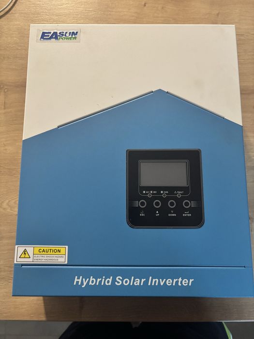 Hybrydowy inwerter solarny Easun power 2200VA/1800W