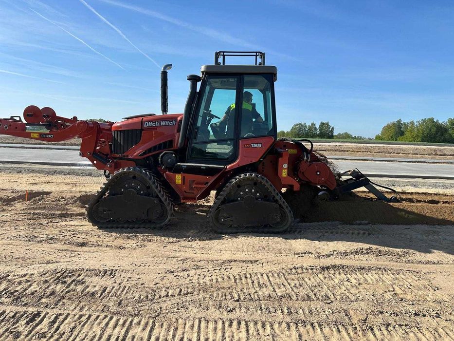 USŁUGI koparką łańcuchową Ditch Witch RT125Q pługoukładacz , wynajem