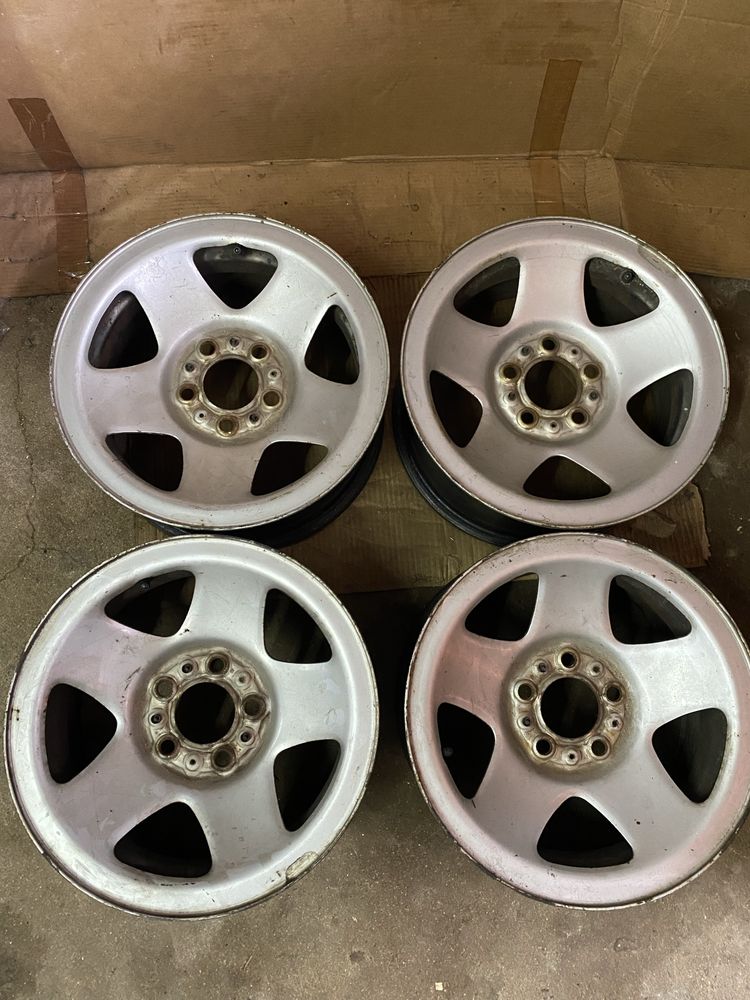 Jante 15 + Maxxis Trepador Radial 35
