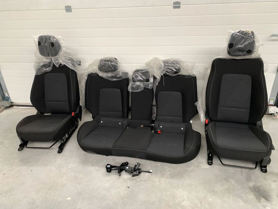 HYUNDAI I20 fotele tapicerka środek 22 r.