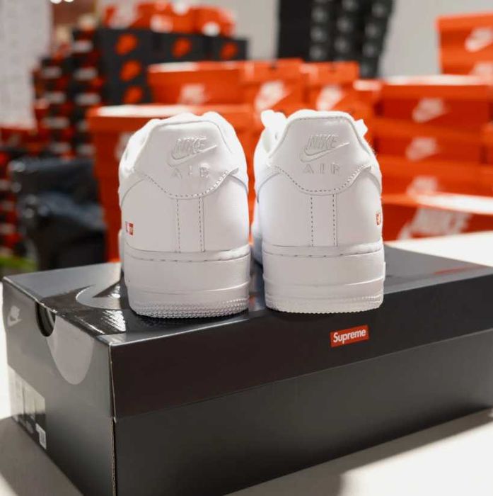 Nike_Air_Force_1_Low_Supreme_White R.44