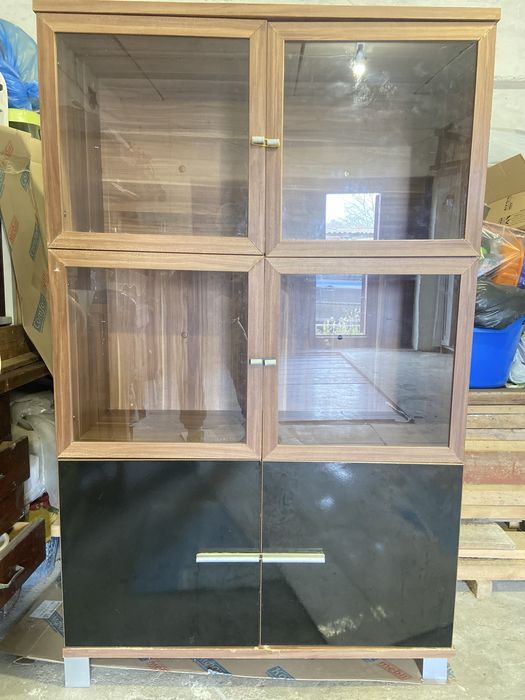 Шкаф для офісу чи дому