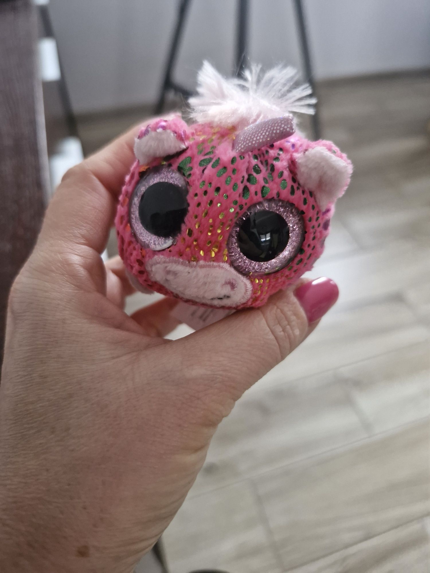 Maskotka mięciutka w pudełku  a la lód