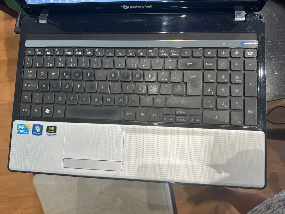 Computador usado packard bell