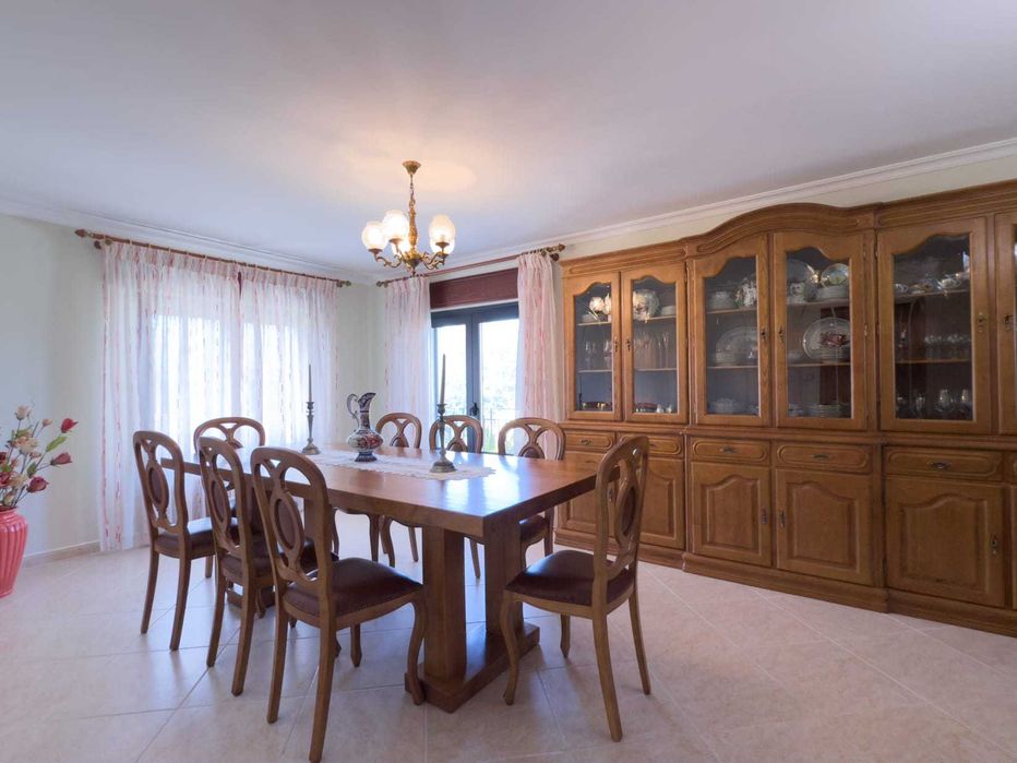 Vivenda Pomares  renovada com vista sobre a serra