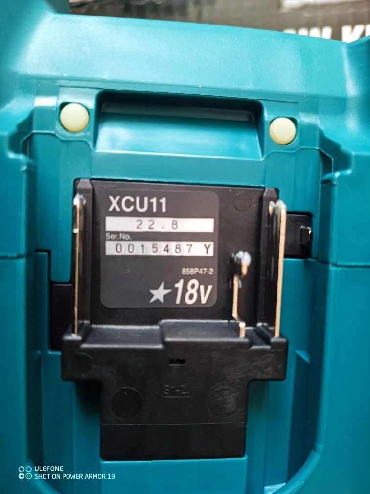 Makita XCU11 18V LXT Brushless Chainsaw