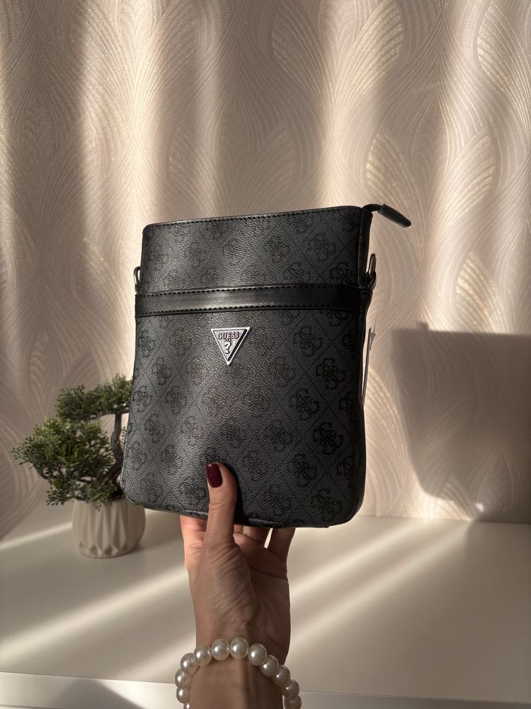 Мужская сумка мессенджер Guess