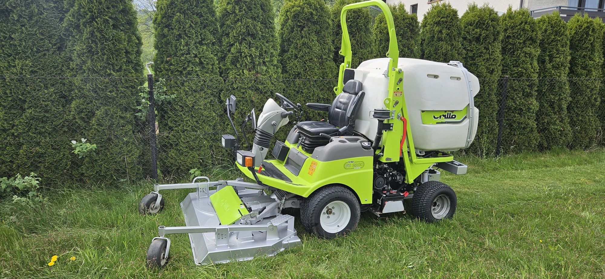 Kosiarka traktorek Grillo FD 2200 diesel 4x4 Wysoki wysyp