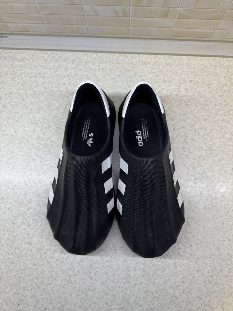 Adidas adiFOAM. 43 розмір.
