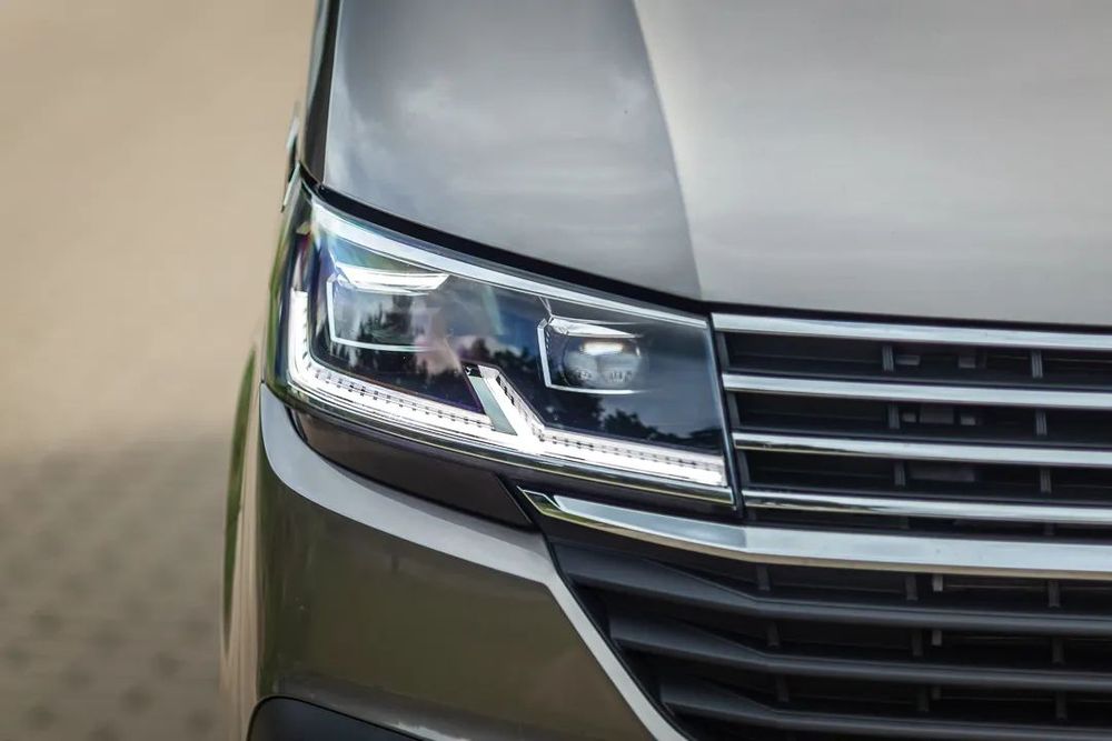 Volkswagen Multivan T6.1 2.0tdi 150ps Virtual Webasto Skora full opcja