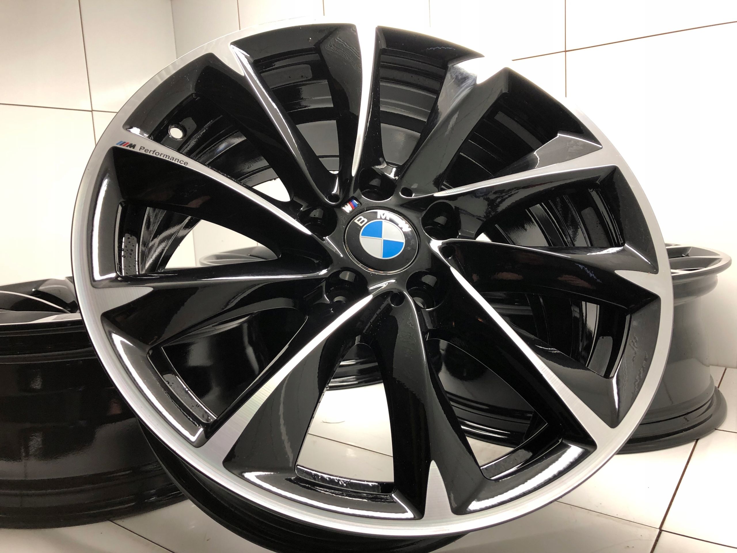 Felgi 18 BMW F30 F25 X1 E90 m Pakiet 8 et34