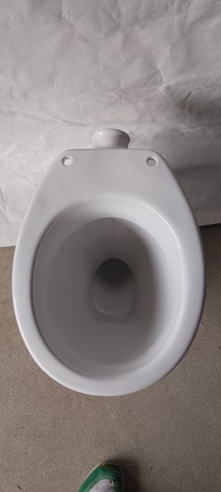 Nowy wc sedes odplyw pionowy