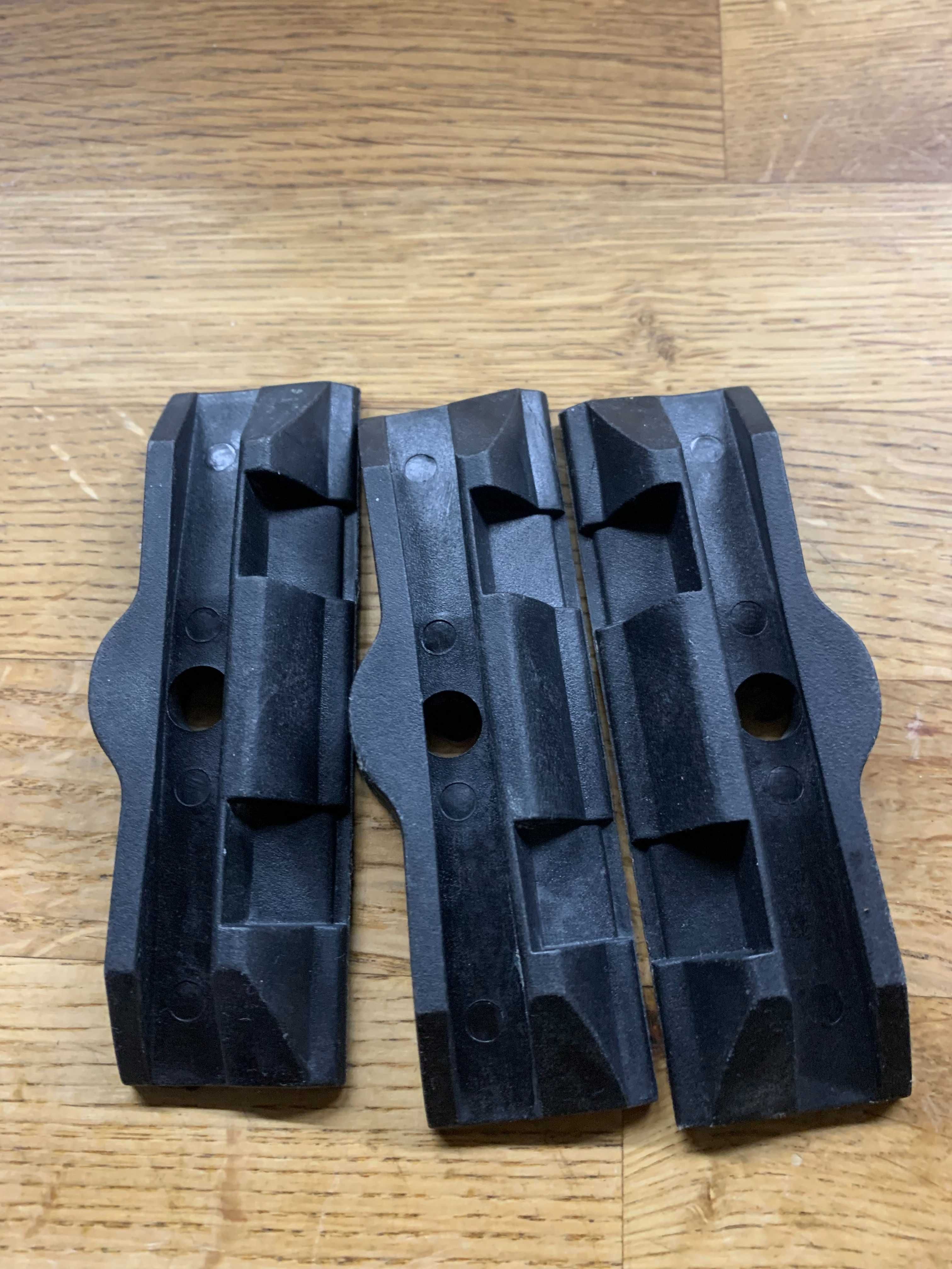 Wspornik mocowania akumulatora Fiat 126 p