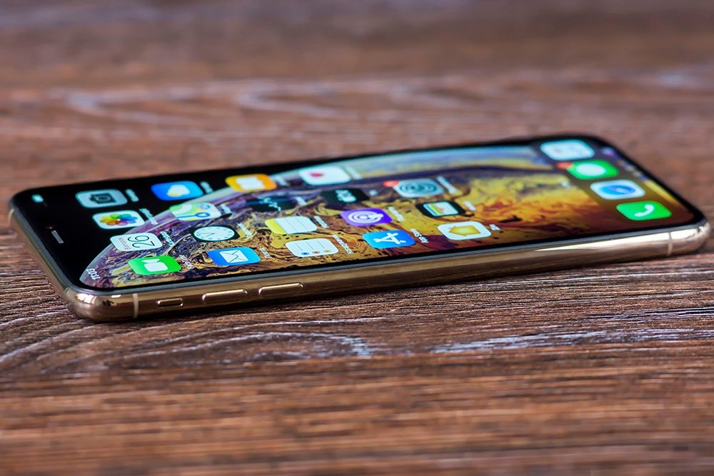 Apple iPhone XS MAX 64/256/512 gb Space Silver Gold 200$