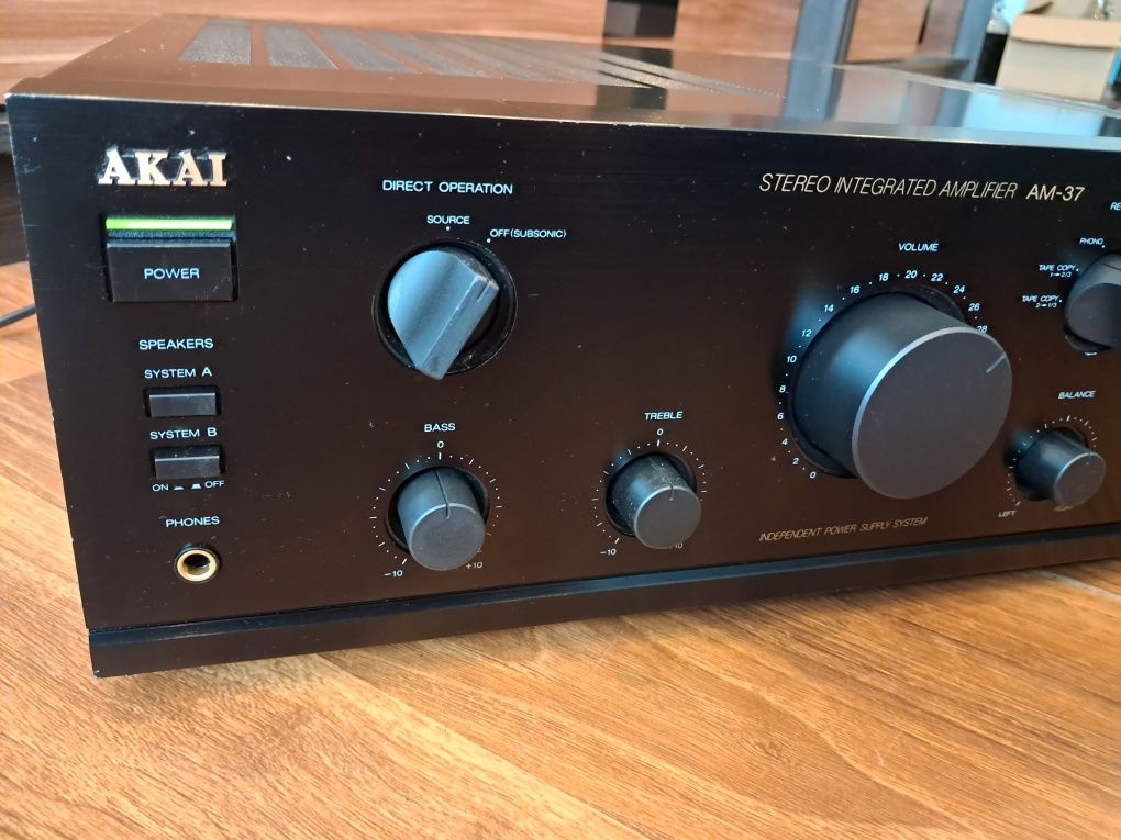Wzmacniacz stereo Akai AM-37