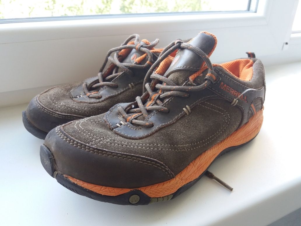 спортивные туфли (кроссовки) Merrell