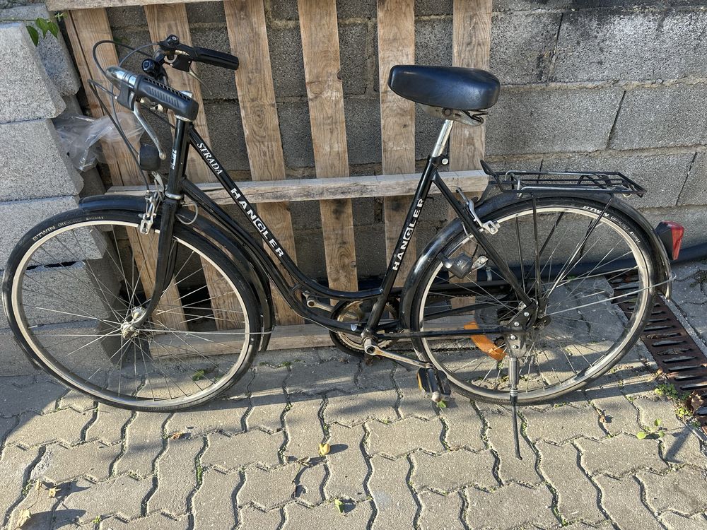 Bicicleta preta estilo antiga